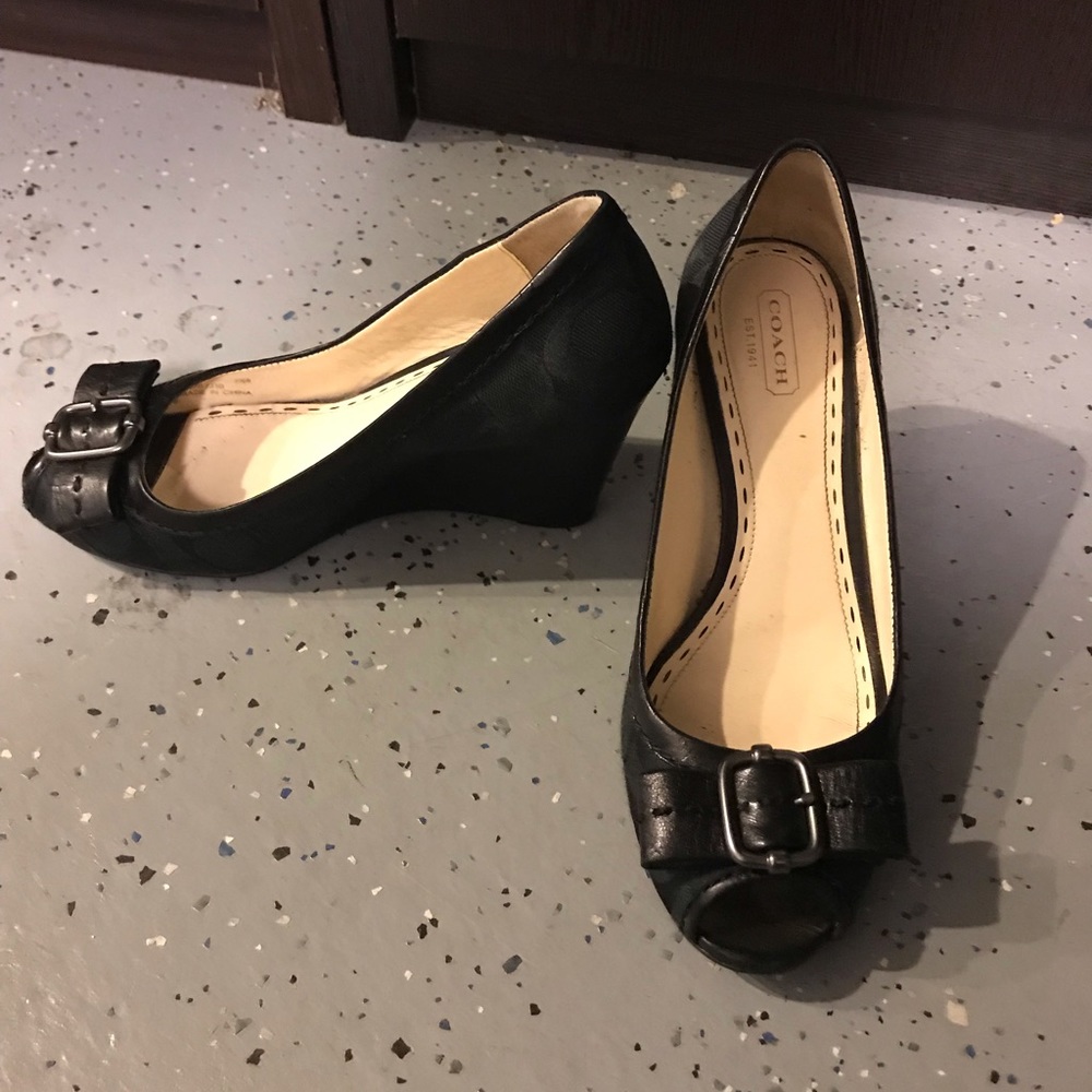 Coach open toes black wedge